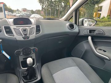 Car image 17