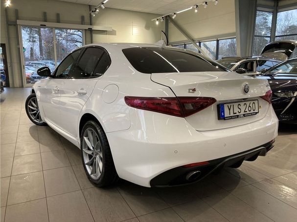 Alfa Romeo Giulia 2.0 Turbo 16V Veloce 206 kW image number 18