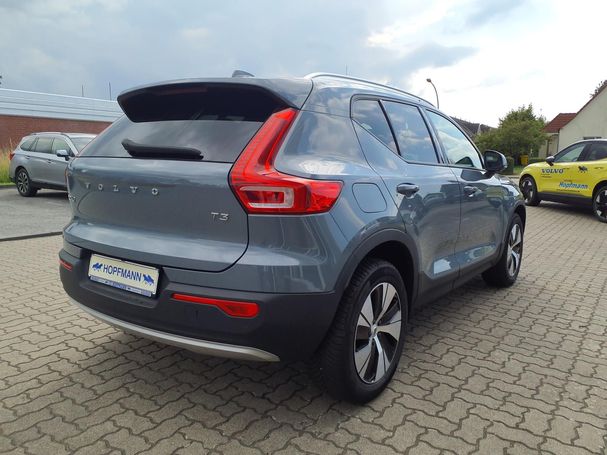 Volvo XC40 T3 Momentum Pro 120 kW image number 3