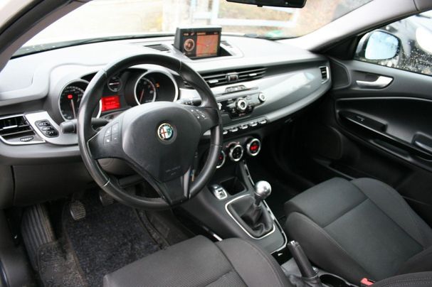 Alfa Romeo Giulietta 88 kW image number 7