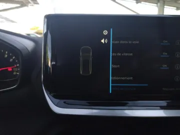 Car image 32