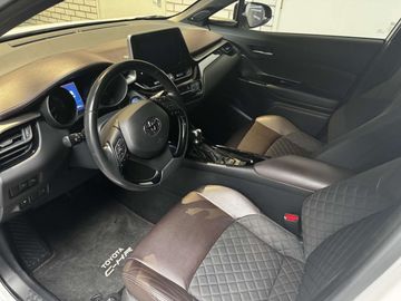 Car image 11