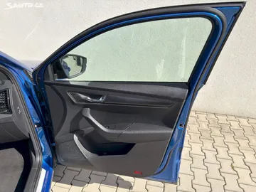 Car image 38