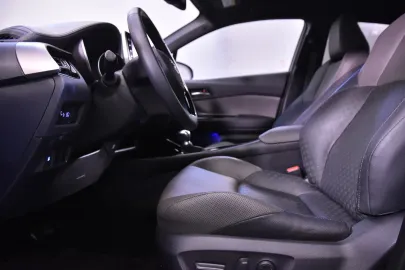 Car image 23