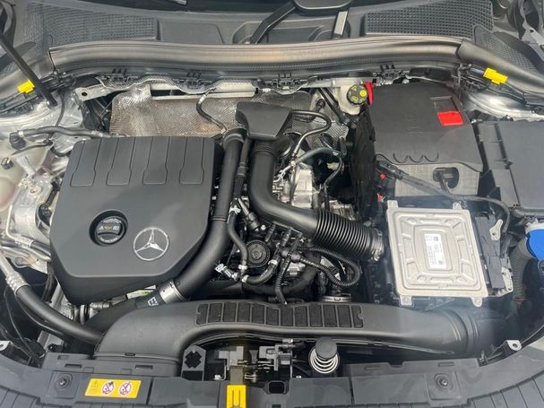 Mercedes-Benz GLA 180 100 kW image number 4