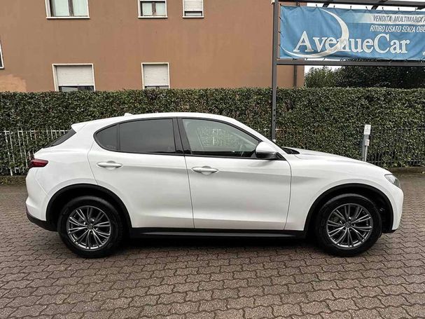 Alfa Romeo Stelvio 2.2 140 kW image number 4