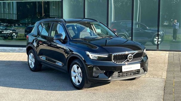 Volvo XC40 T2 Essential 95 kW image number 7