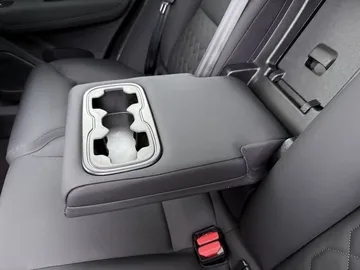 Car image 44