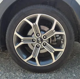 Car image 29