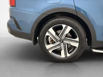 Car image 38