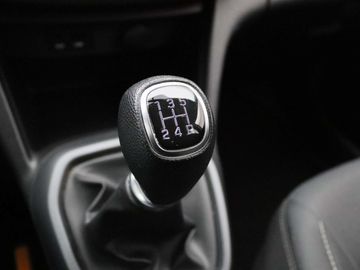 Car image 26