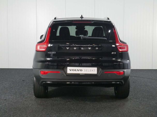 Volvo XC40 B3 Plus Dark 120 kW image number 2