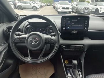 Car image 12