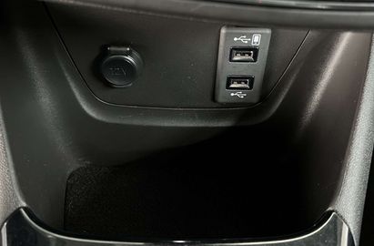 Car image 36