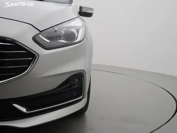 Car image 32