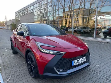 Car image 3
