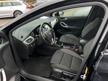 Car image 12