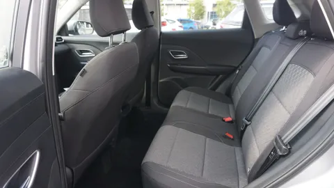 Car image 33