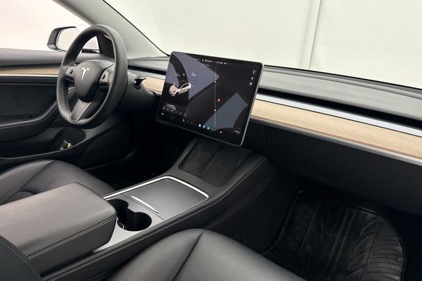 Tesla Model 3 Long Range AWD 324 kW image number 21