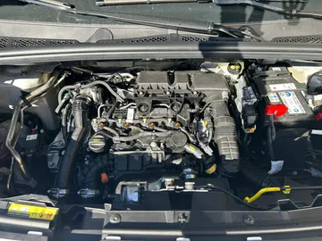 Car image 27