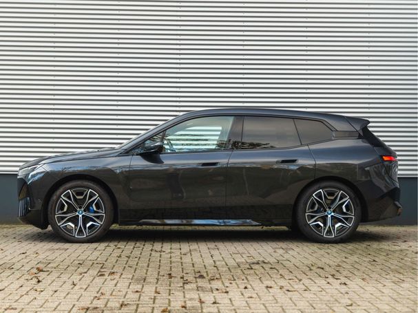 BMW iX xDrive50 385 kW image number 6