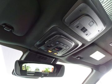 Car image 33