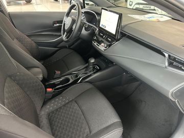 Car image 10