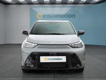 Car image 2