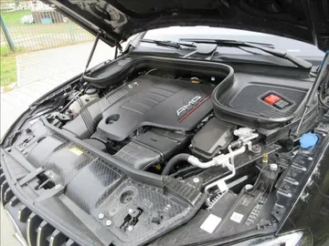 Car image 40