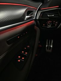 Car image 41