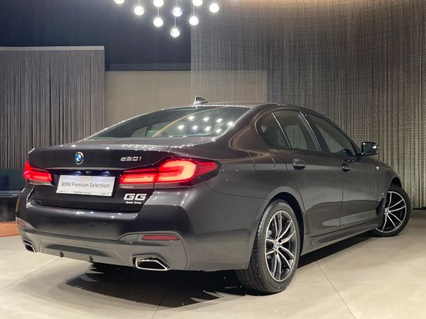 BMW 520i 135 kW image number 2