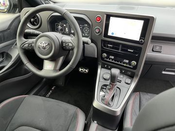 Car image 10