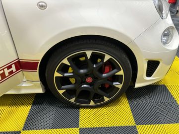 Car image 37