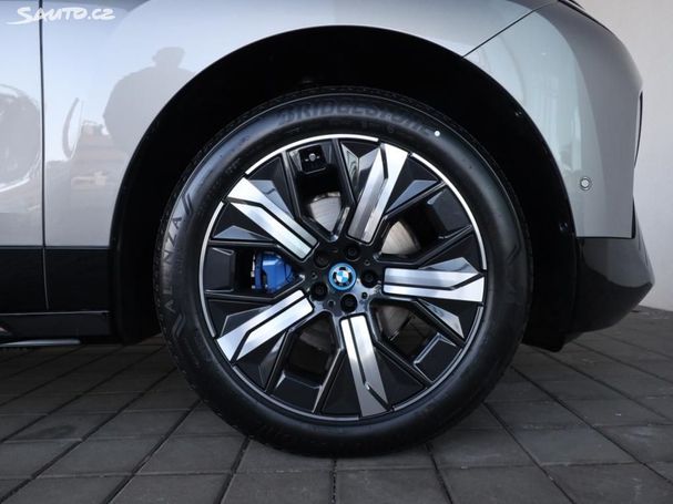 BMW iX xDrive50 385 kW image number 7