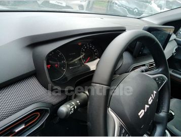 Car image 30