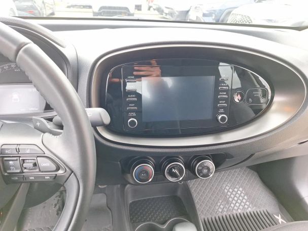 Toyota Aygo X 53 kW image number 15