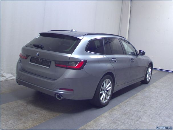 BMW 320d Touring xDrive 140 kW image number 4