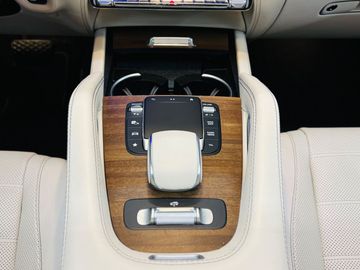 Car image 29