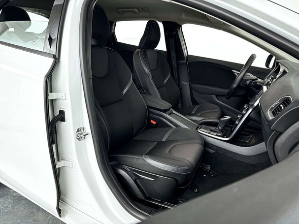 Volvo V40 T2 90 kW image number 21