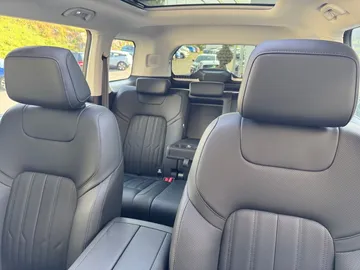 Car image 35