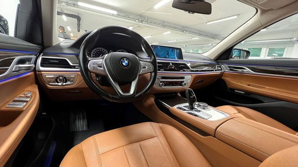 BMW 730d xDrive 196 kW image number 17