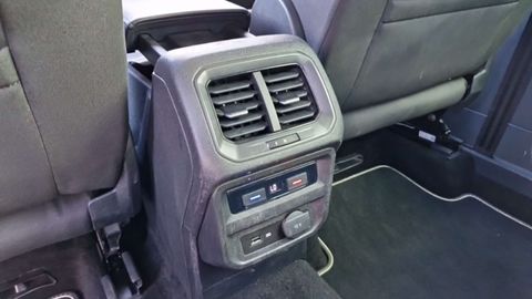 Car image 41