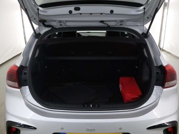 Car image 33