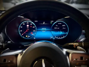Car image 25