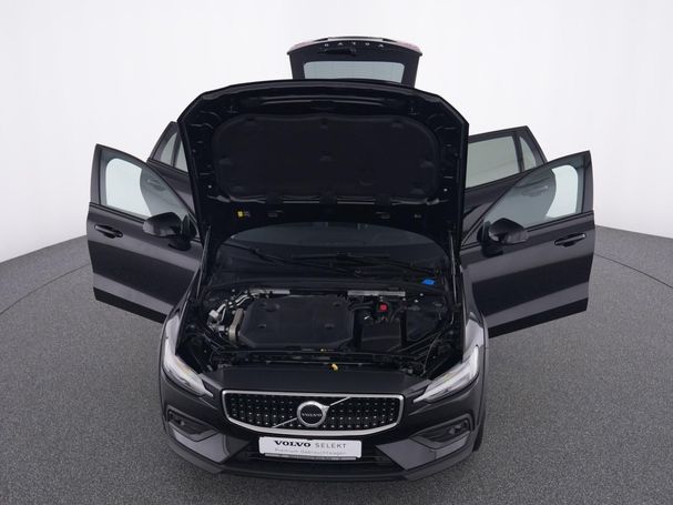 Volvo V60 Cross Country AWD B4 145 kW image number 14