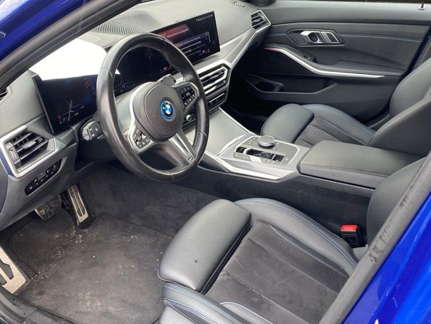 BMW 330e Touring 215 kW image number 3