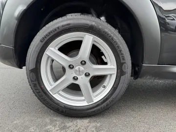 Car image 31