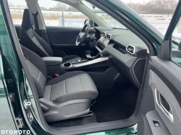 Car image 25