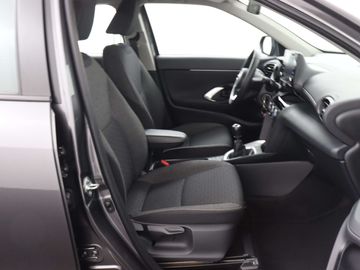 Car image 30