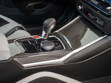 Car image 27